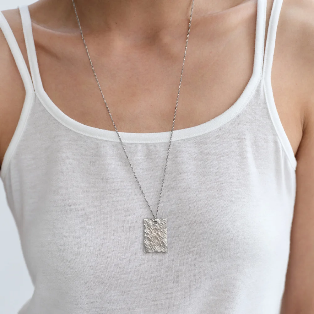 BUILDING NECKLACE