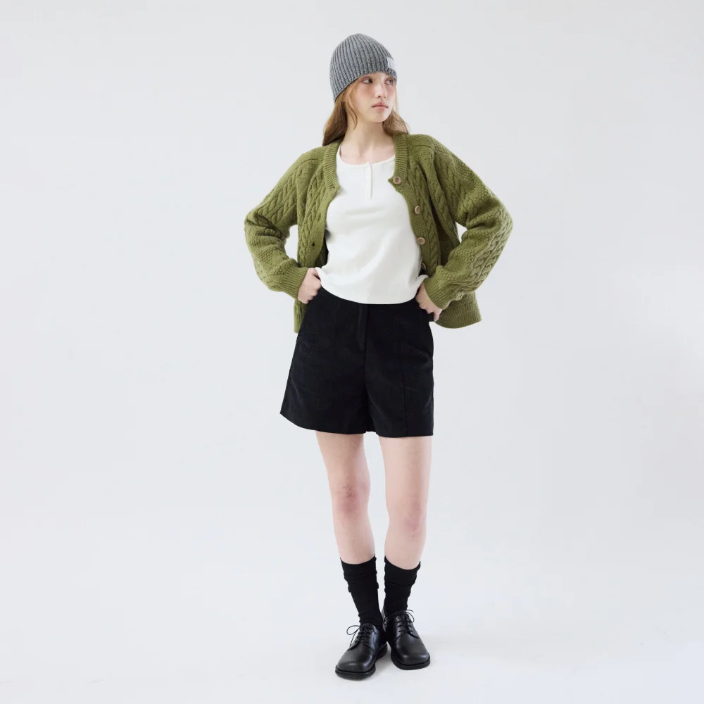 Center Corduroy Short Pants (Black)