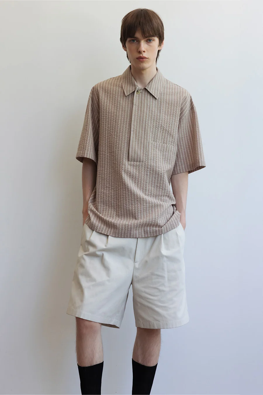 TWO TUCK CANVAS SHORTS