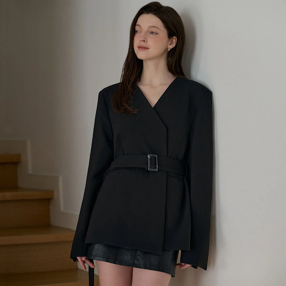 V-neck Belt Jacket