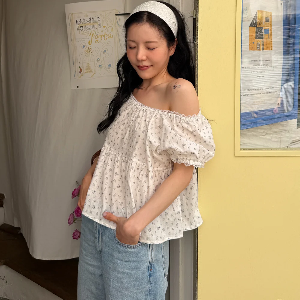 Sanne cap sleeve blouse (blue flower)