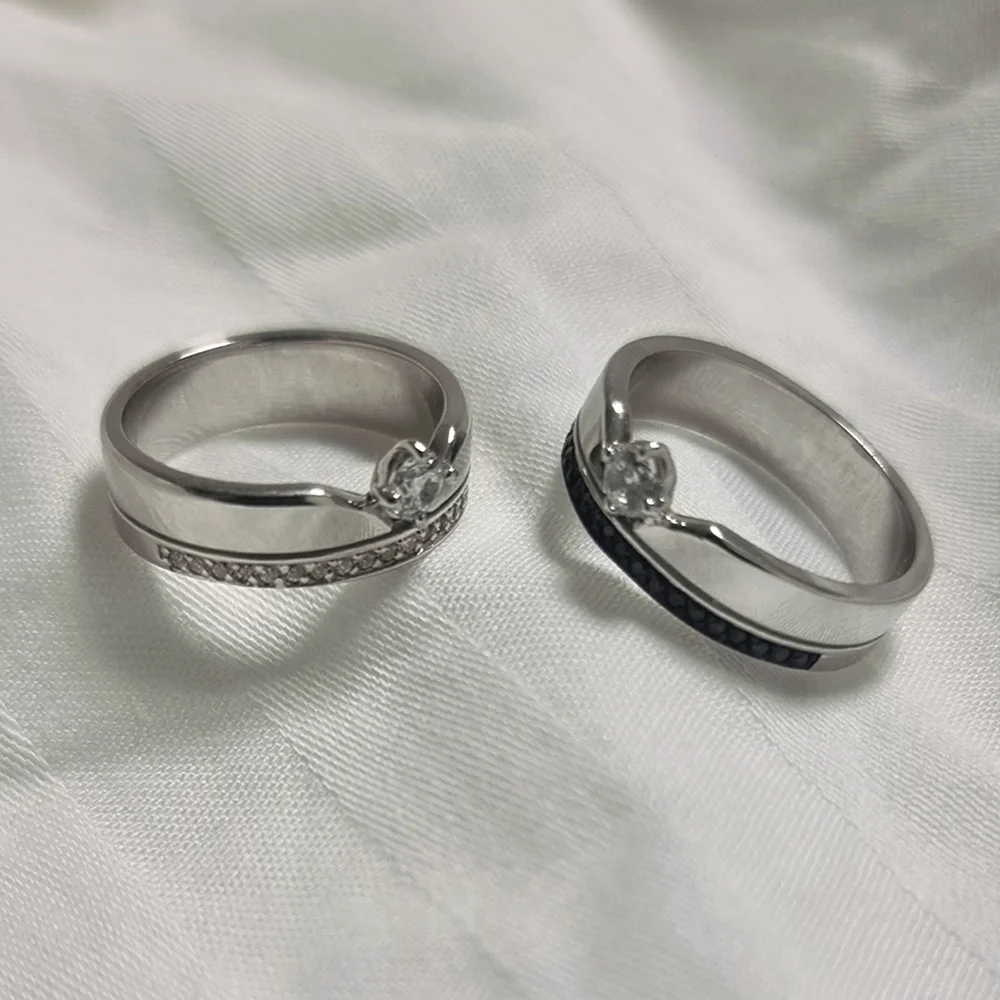 B&W Couple Ring