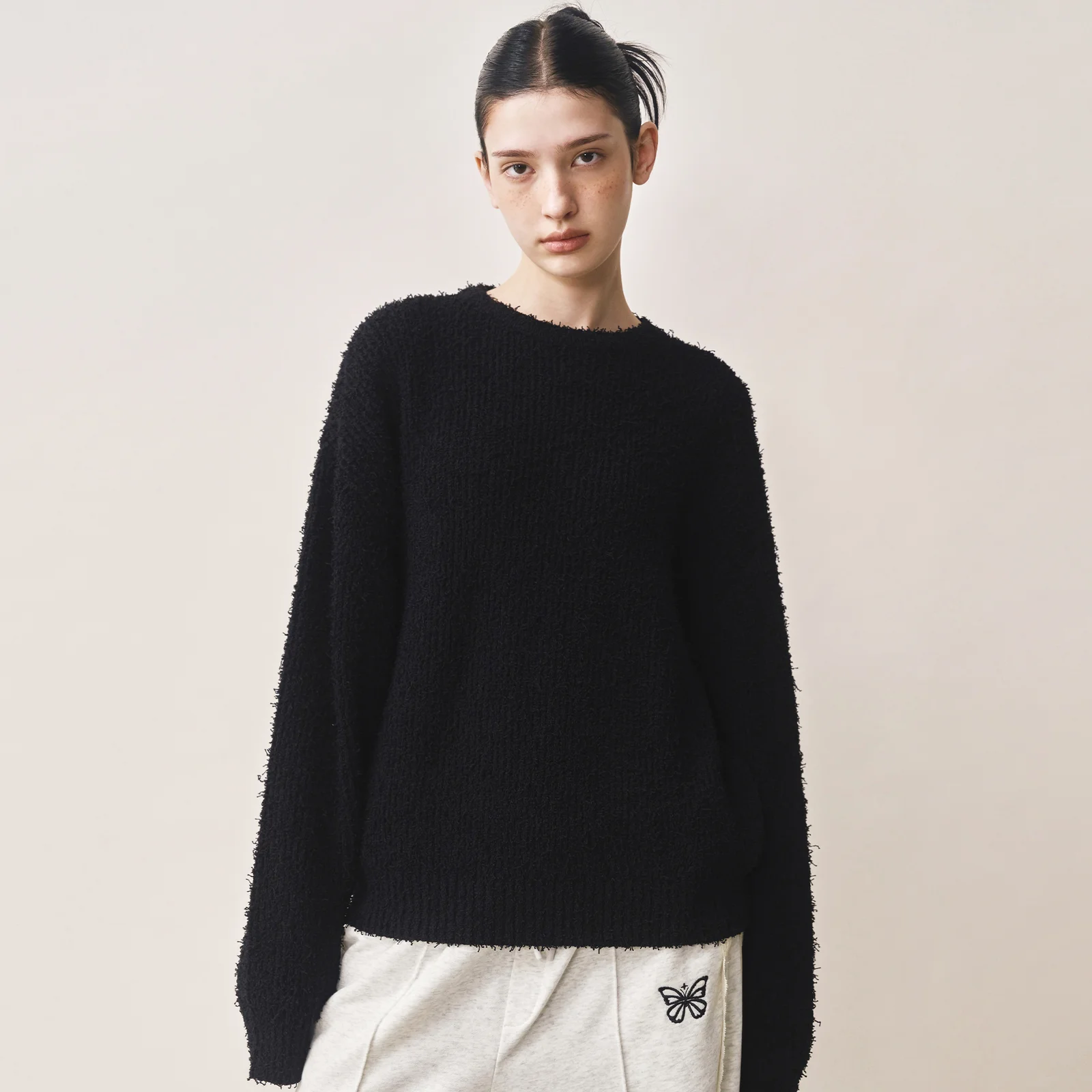 SOFT BOUCLE LS SWEATER_BLACK