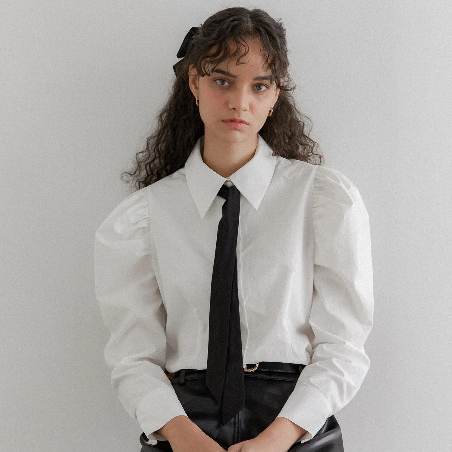 Mutton sleeve Black tie blouse