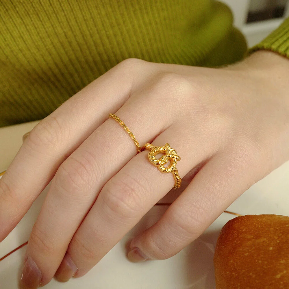 pretzel ring