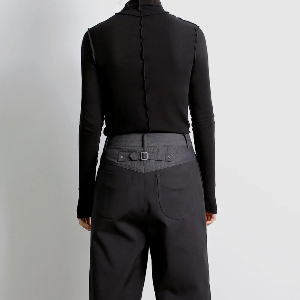 Inside-out Slim Turtleneck / Black