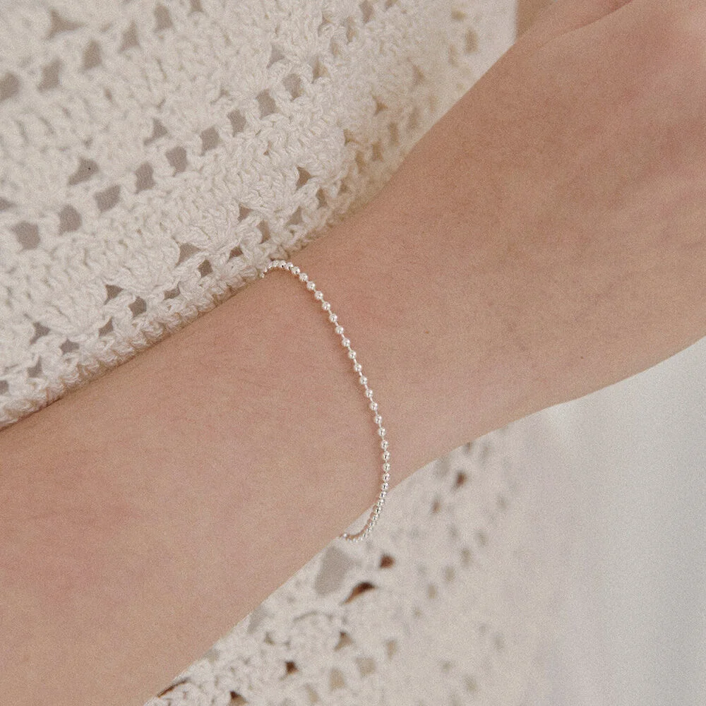 Silver Ball Bracelet. BA1588