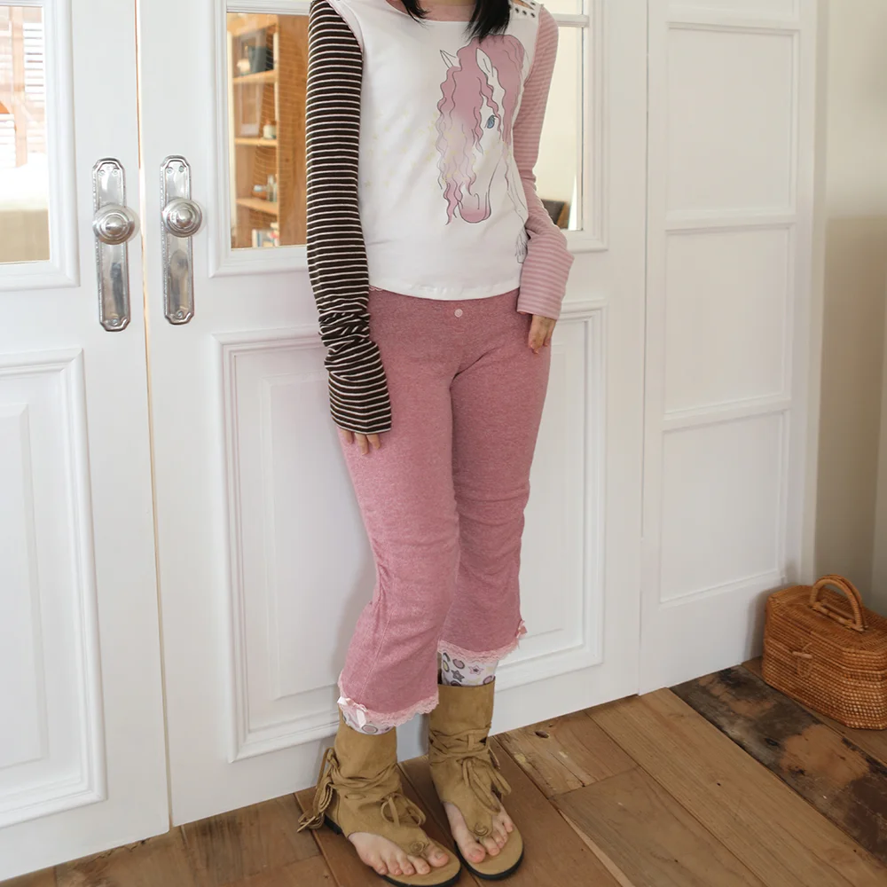 LACE TRIM KNIT CAPRI PINK