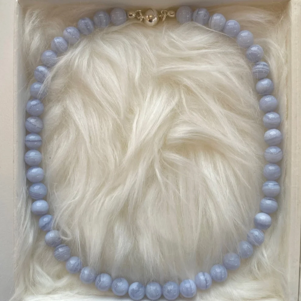 Chalcedony necklace (8mm) 玉髓 Necklace