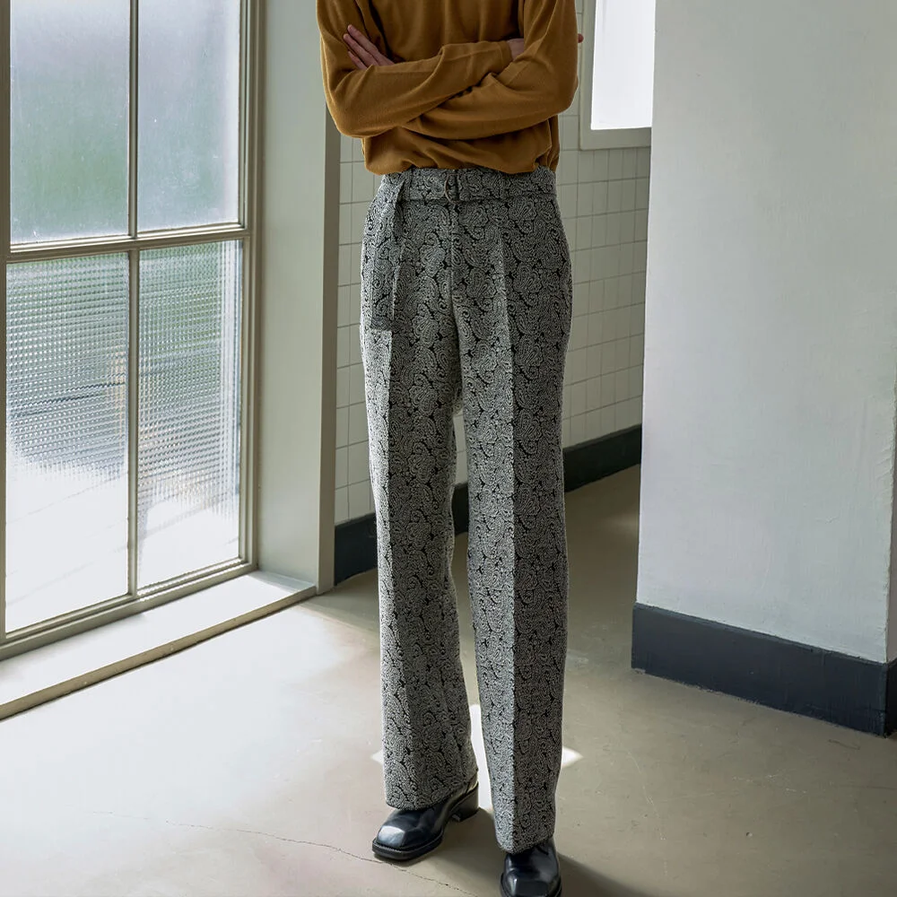 EXCLUSIVE PAISLEY JACQUARD WIDE SLACKS BLACK