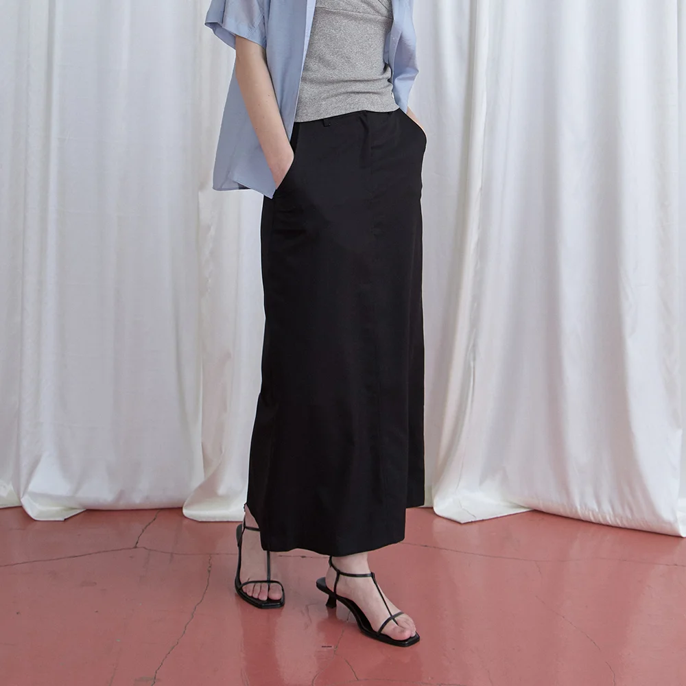 Frame flow skirt (Black)