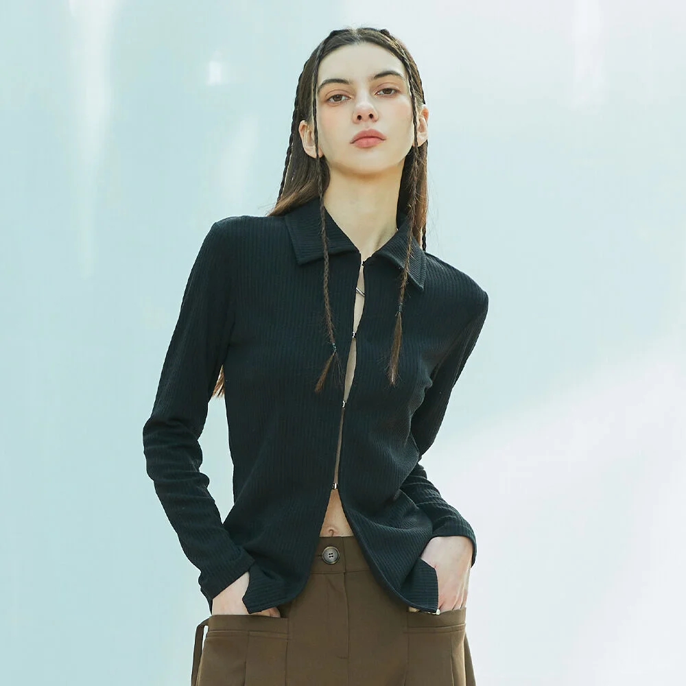 L9 CUTOUT COLLAR TOP(BLACK)