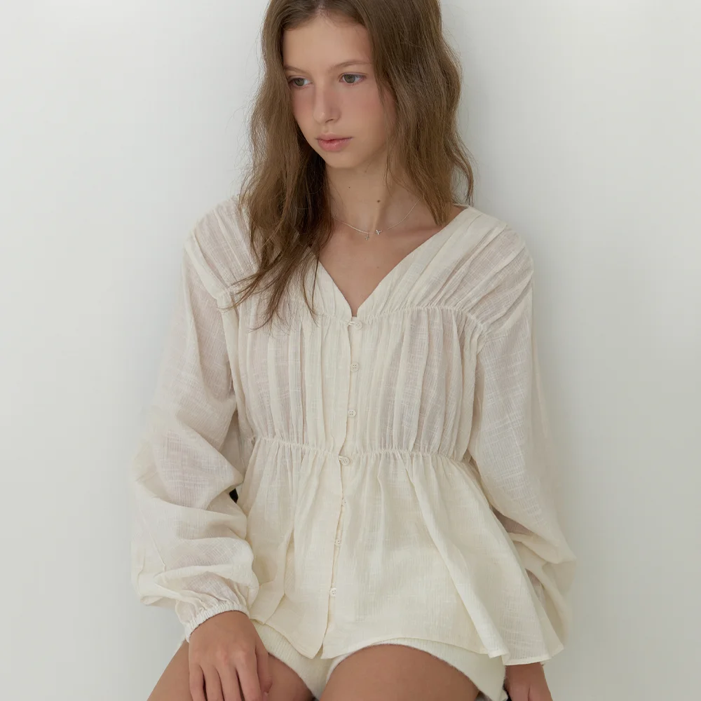 Daria shirring v blouse (cream)