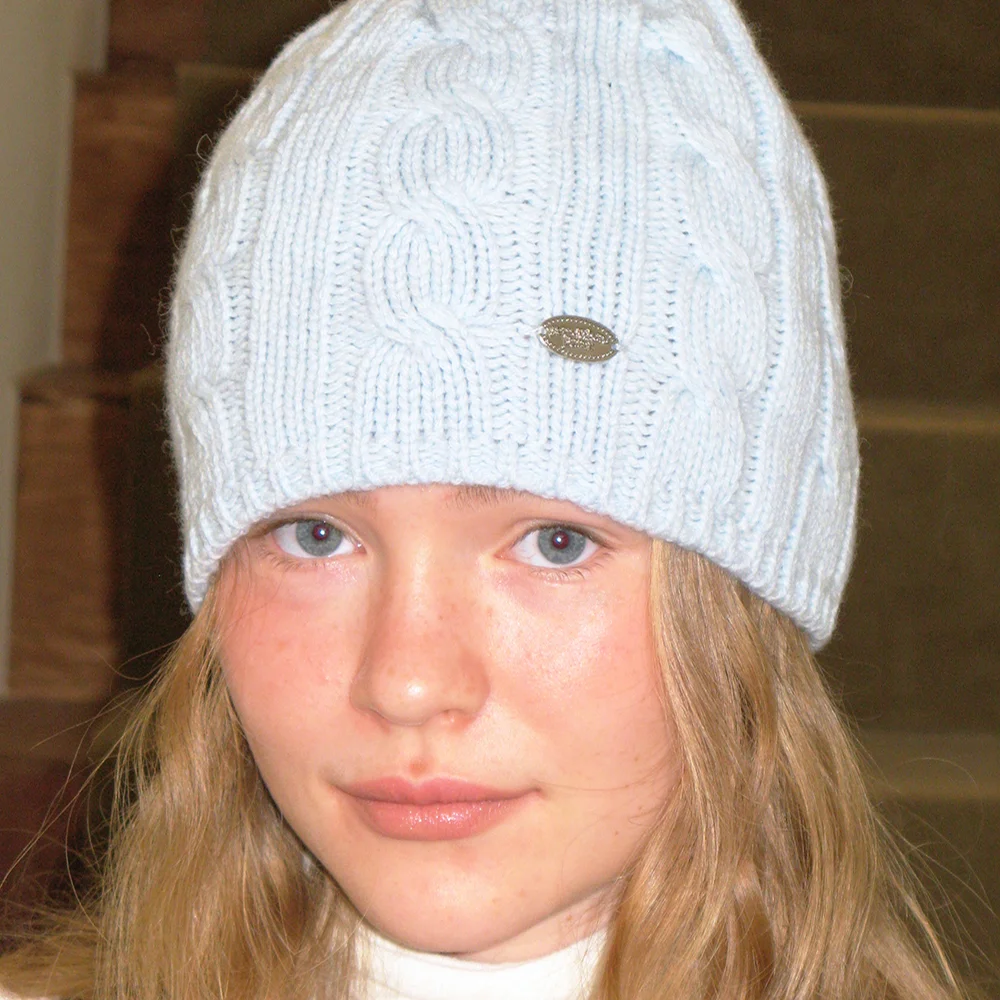 pendant cable beanie - snow blue