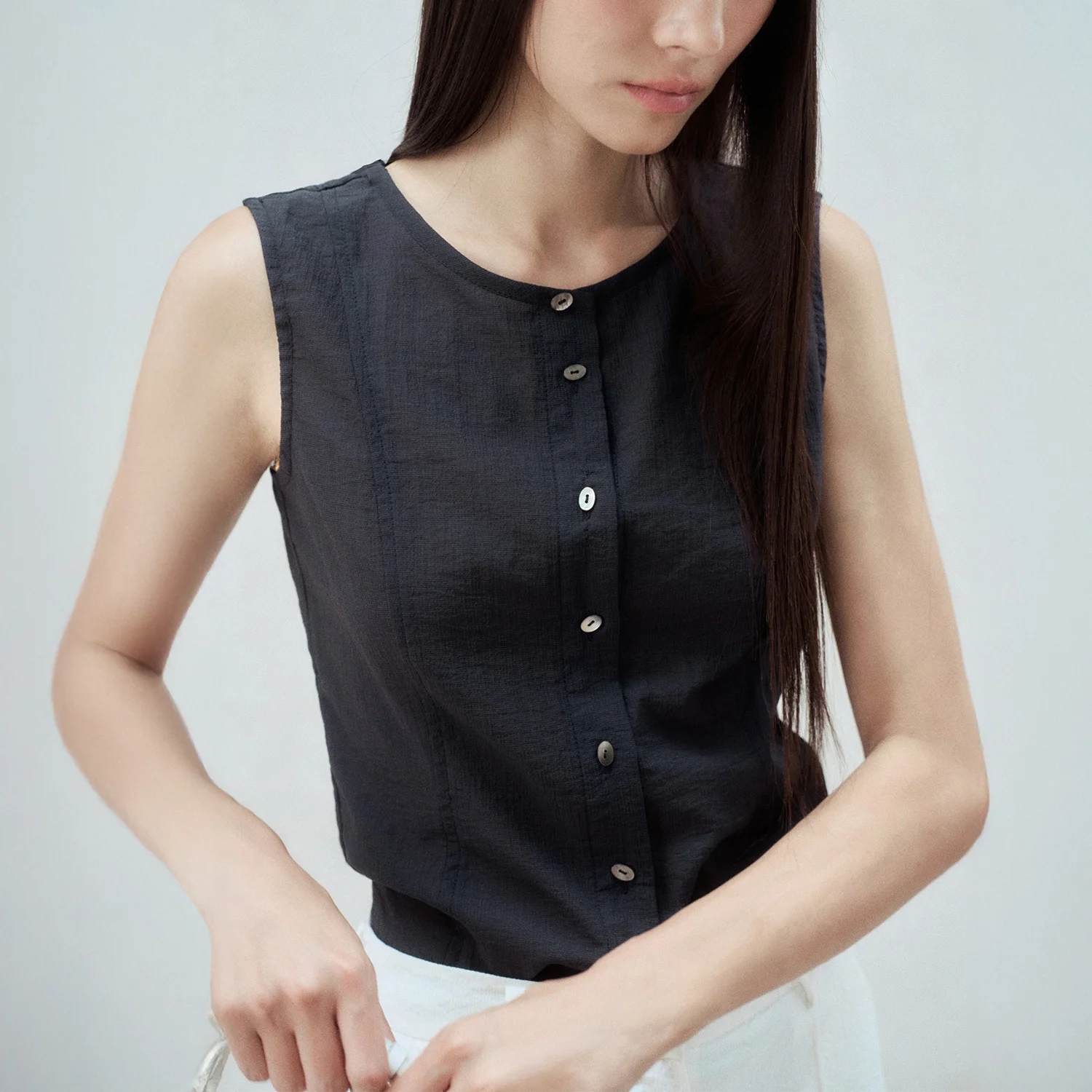 DRAPED SCARF SLEEVELESS BLOUSE CHARCOAL GRAY