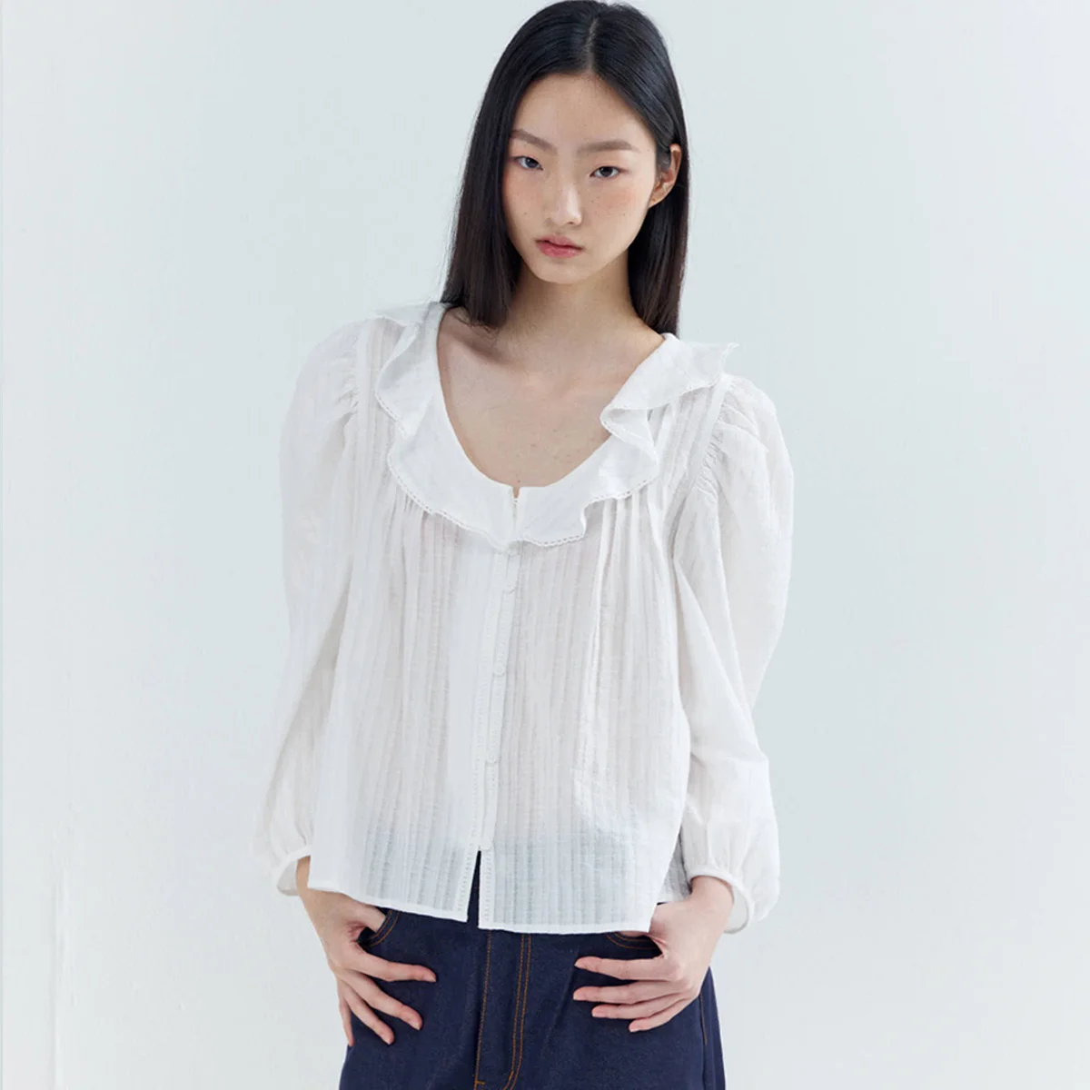Ruffle Lace Pin-tuck Cotton Blouse_White