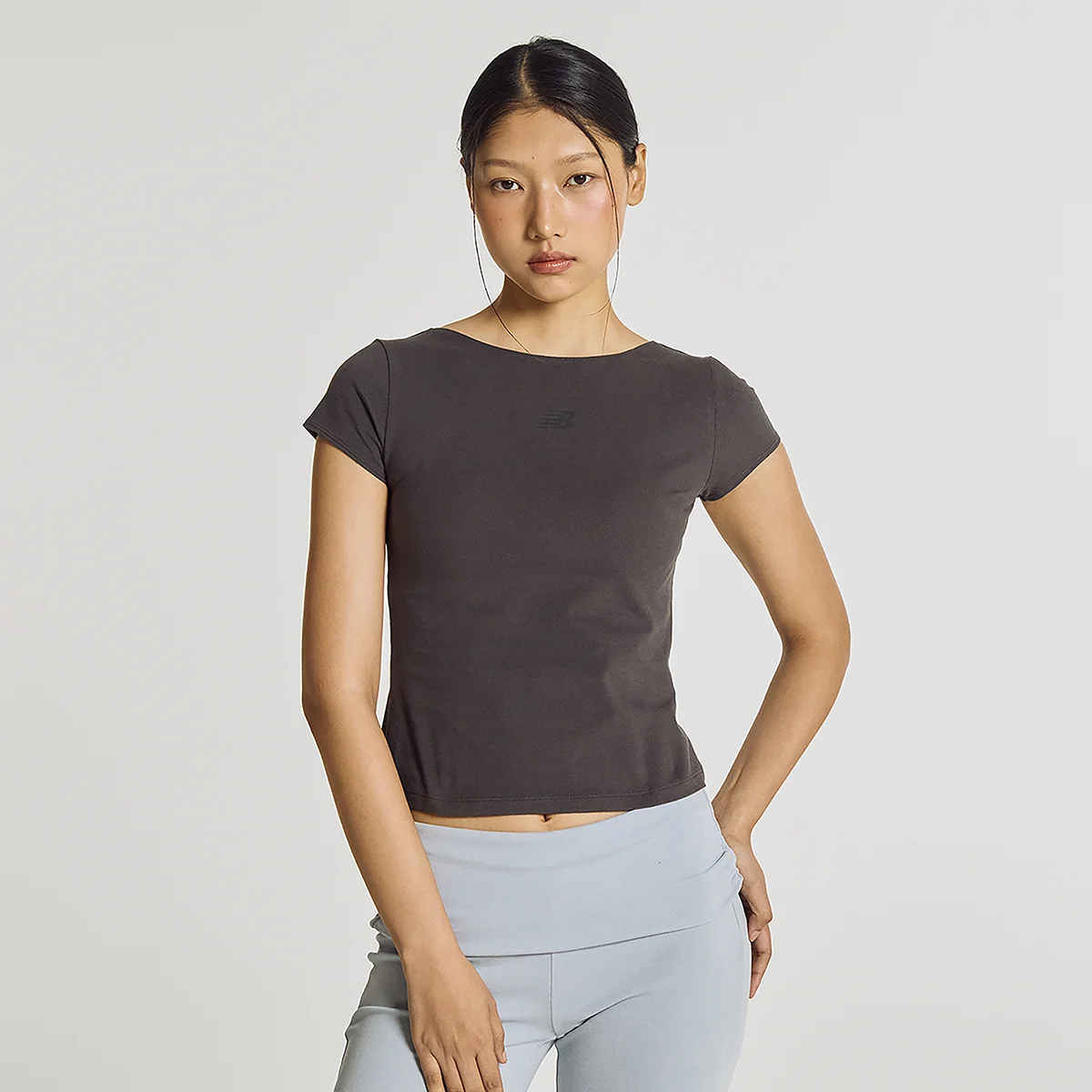 NBNEG3V722 / WOMEN 開襟 袋 Fitted 短袖T恤 (BLACK)