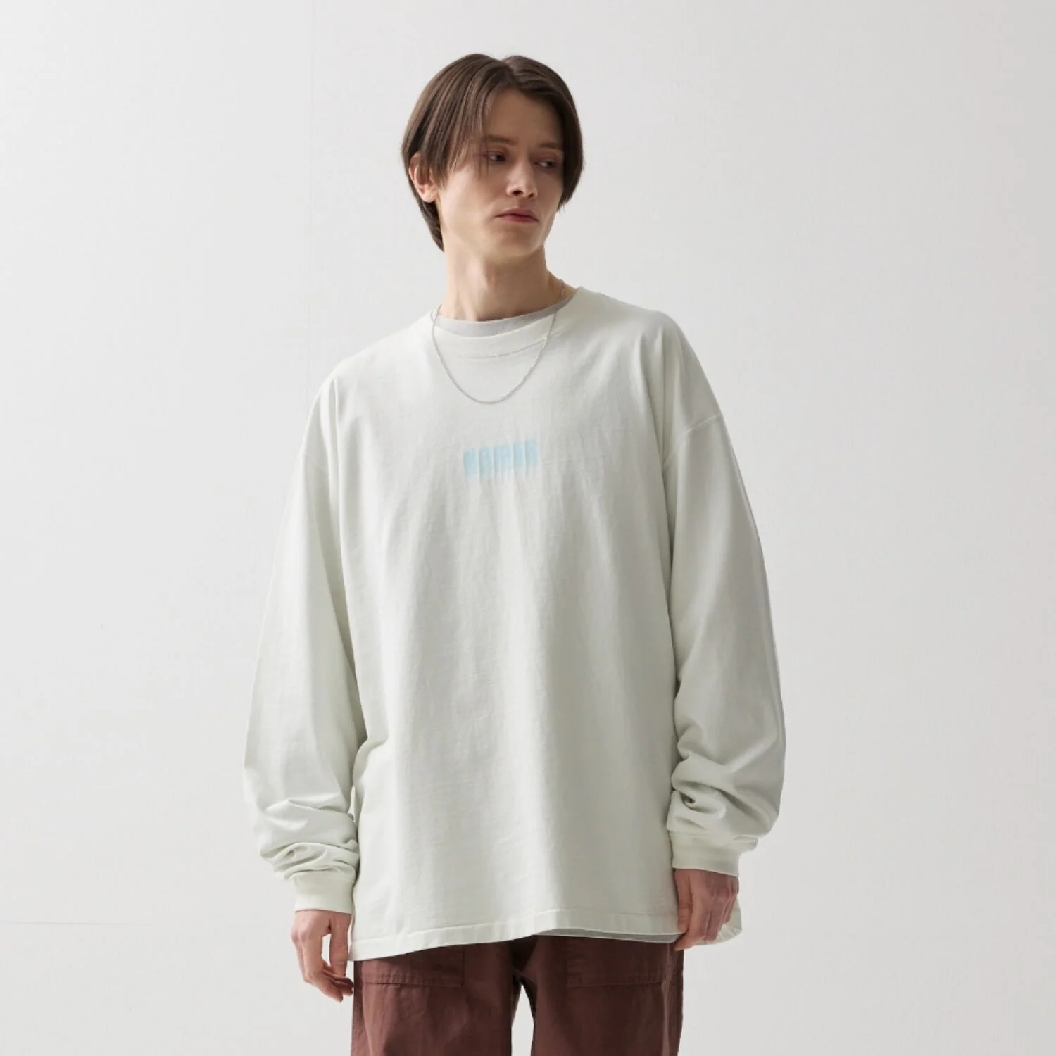 SHADOW TYPO LONGSLEEVE CREAM