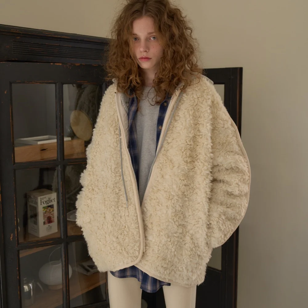 Fluffy Overfit Jumper / Cream