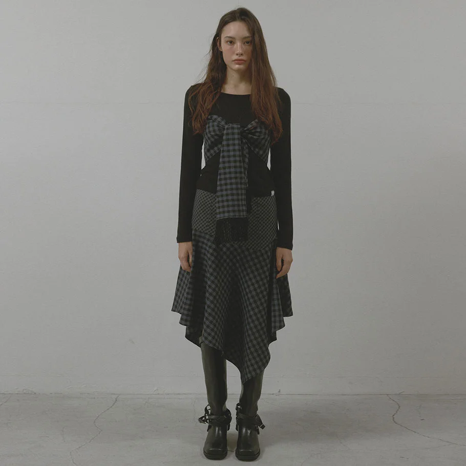 CHECK UNBALANCE HOOL SKIRT (NAVY)