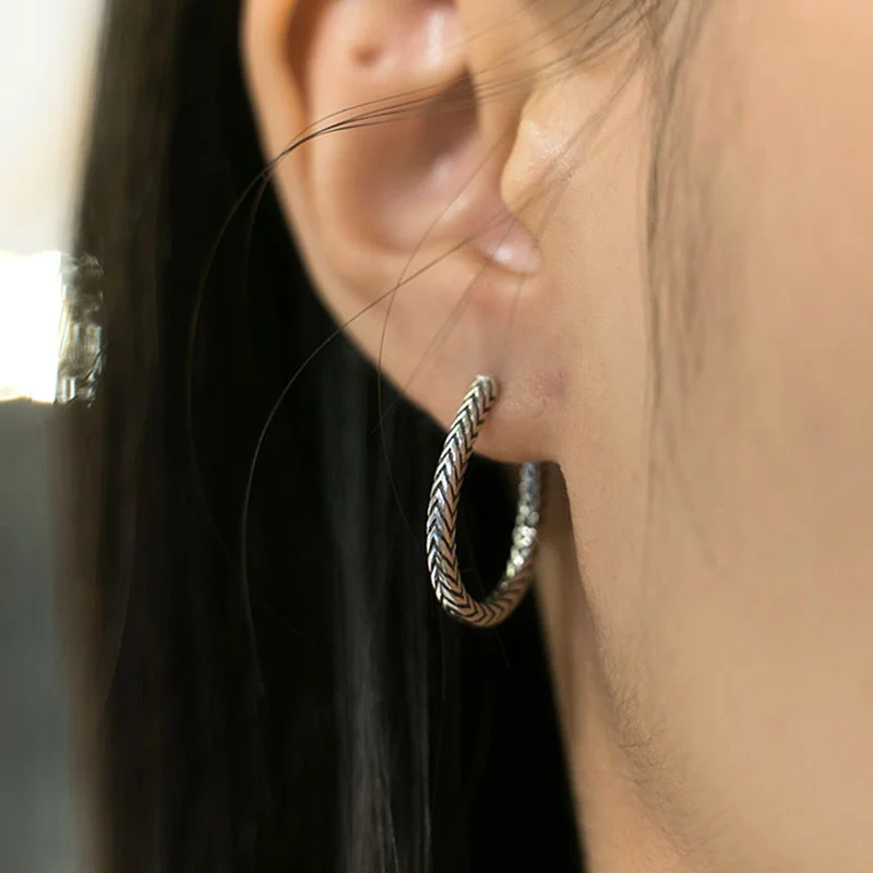 HR 267E_Fox Tail Chain Earring