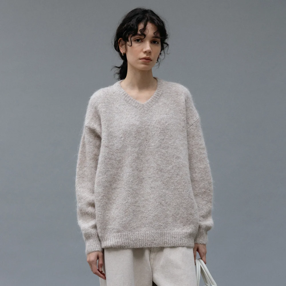 Alpaca V-Neck Knit (Beige)