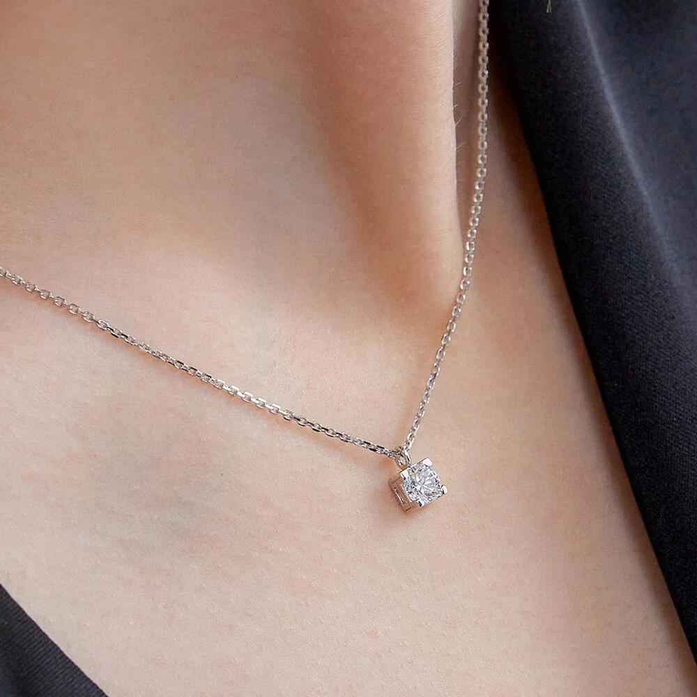 精華液 銀色(W) H 莫桑石 頸鏈 0.5CT HL4N5B451W9500