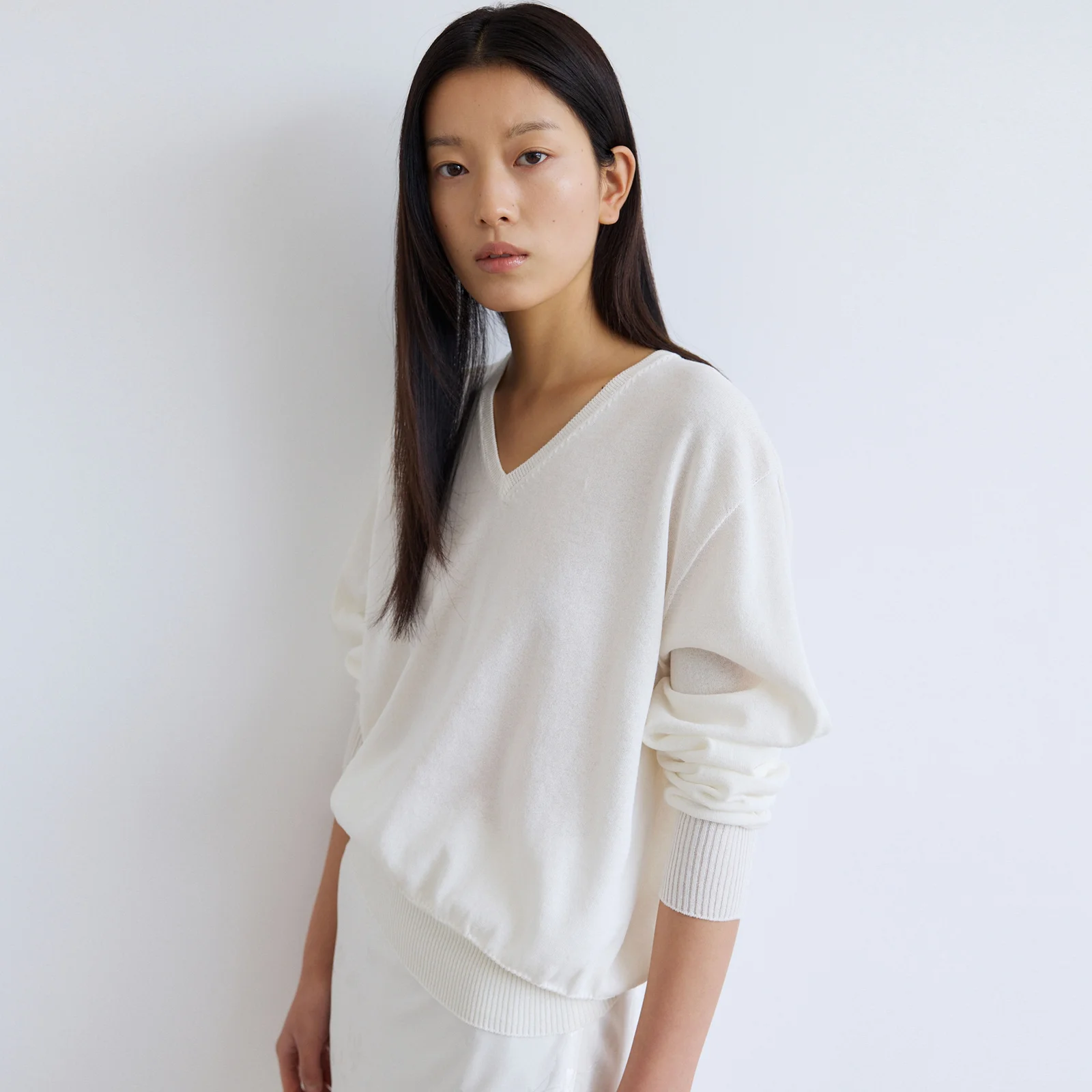 Summer Whole Garment V-Neck Knit-Ivory