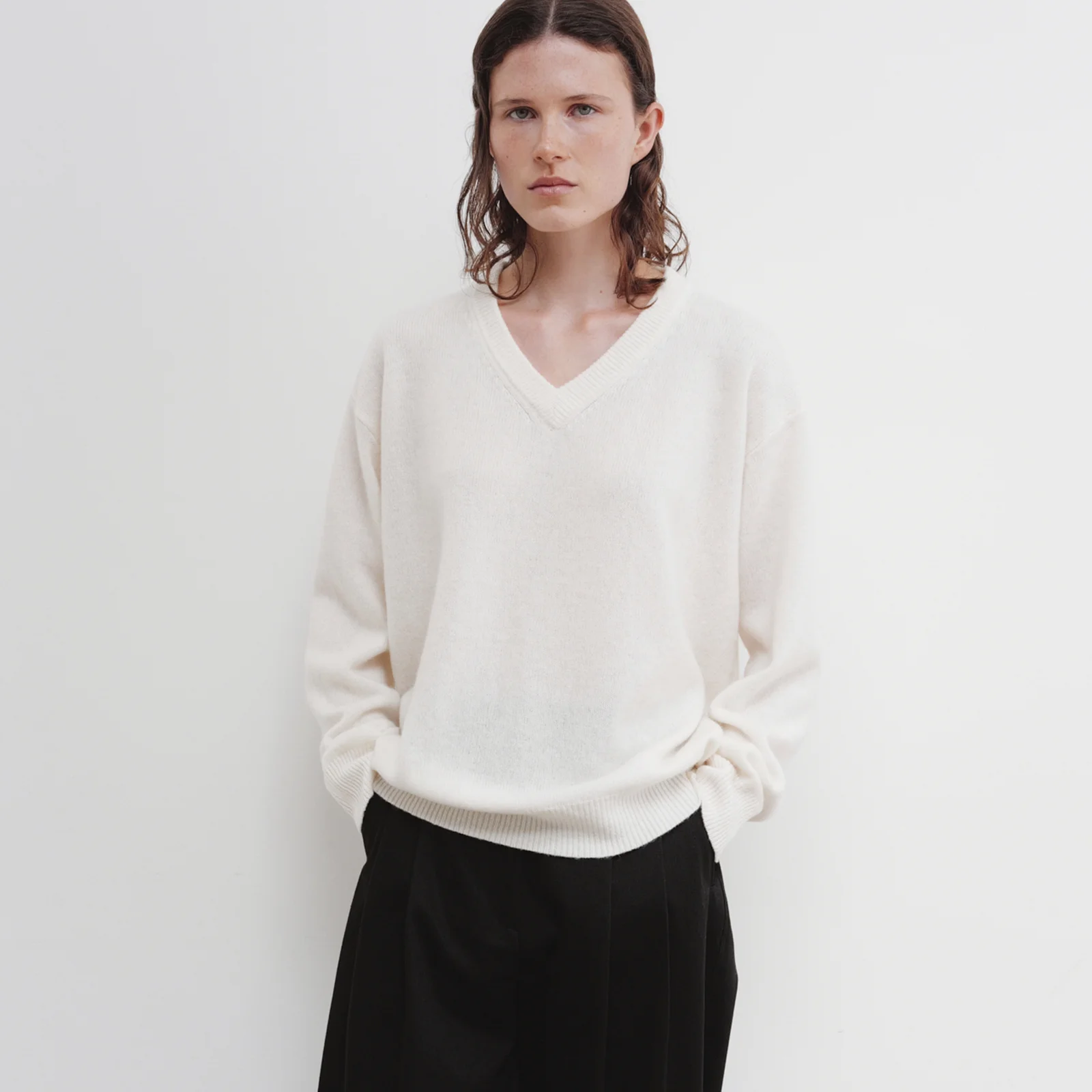 Maren Wool V-Neck Knit (Ivory)