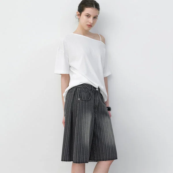 ONE-OFF SHOULDER BOXY TEE (T-7219)