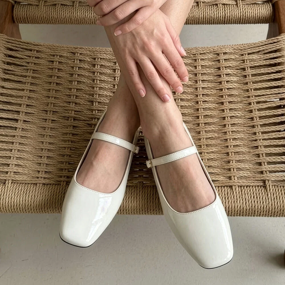 日常 阿瑪菲 Slim Toe 瑪麗珍鞋 象牙色 ED2633