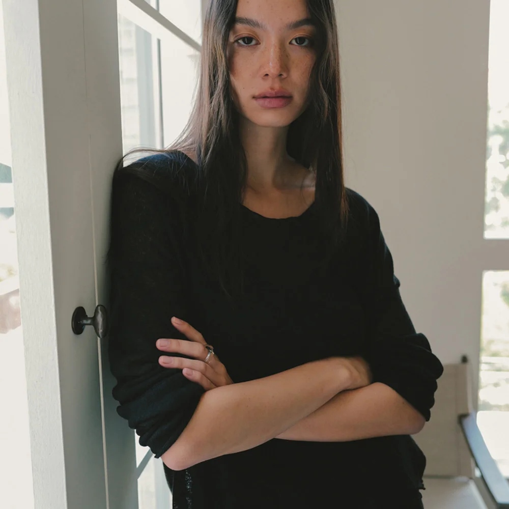 Flow V-Neck Knit (Black)