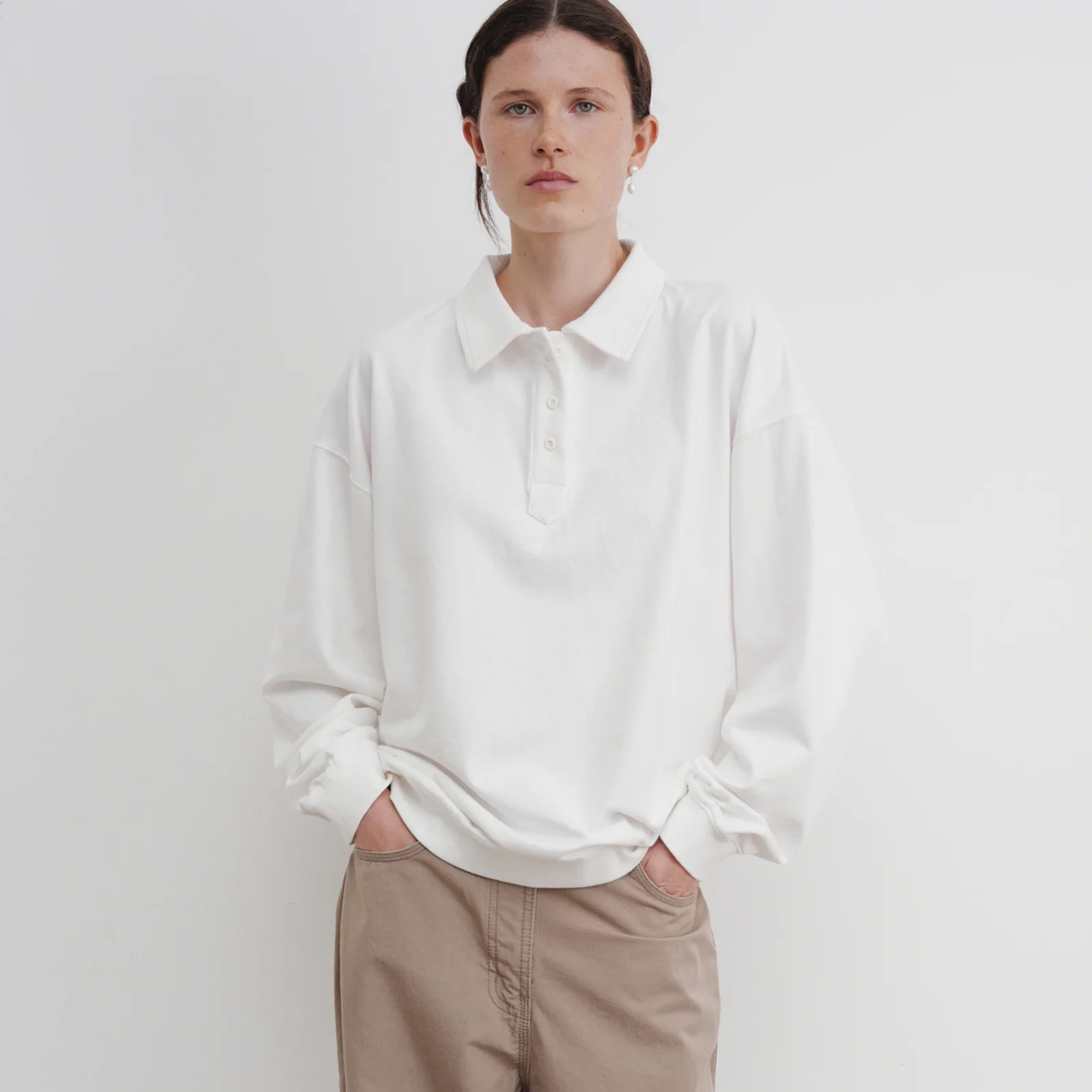 Cotton Button Collar Sweatshirt (Ivory)