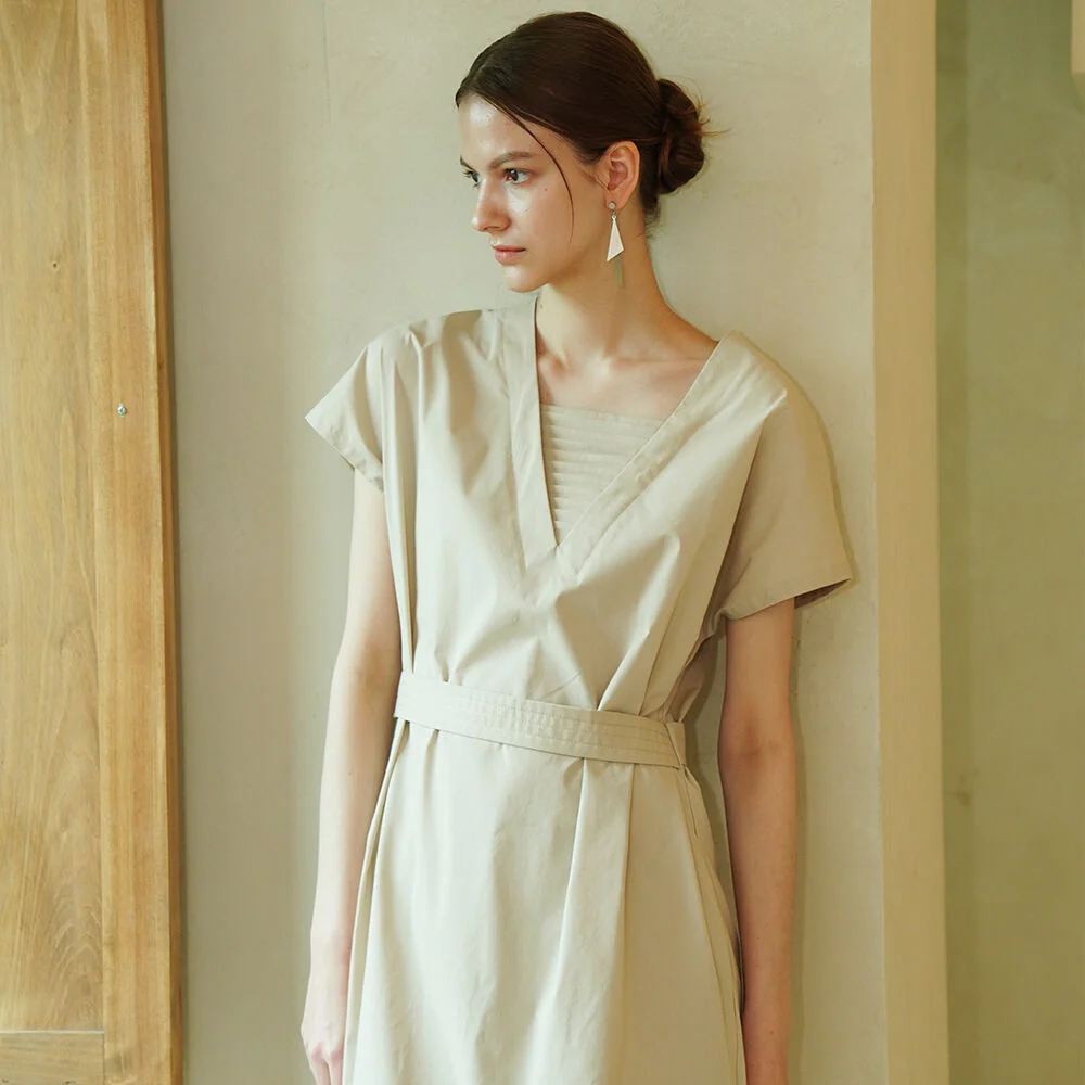 Pintuck Detail V-neck Dress _ Beige