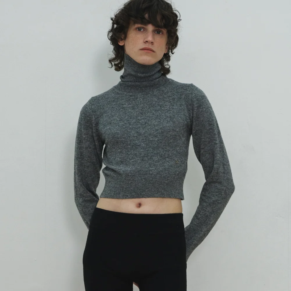 MJ Crop Turtle Neck Knit / Gray