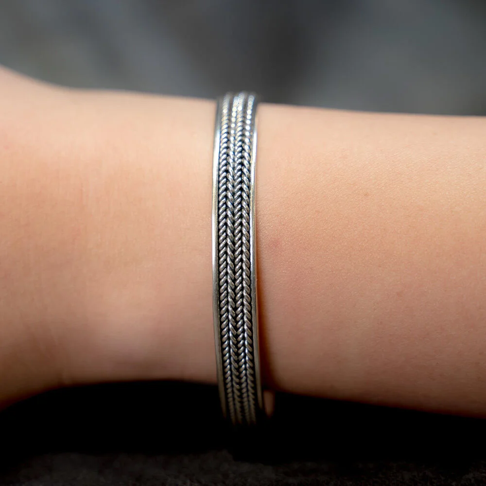 HR 122B_Silver Bangle Bracelet (Silver 925)