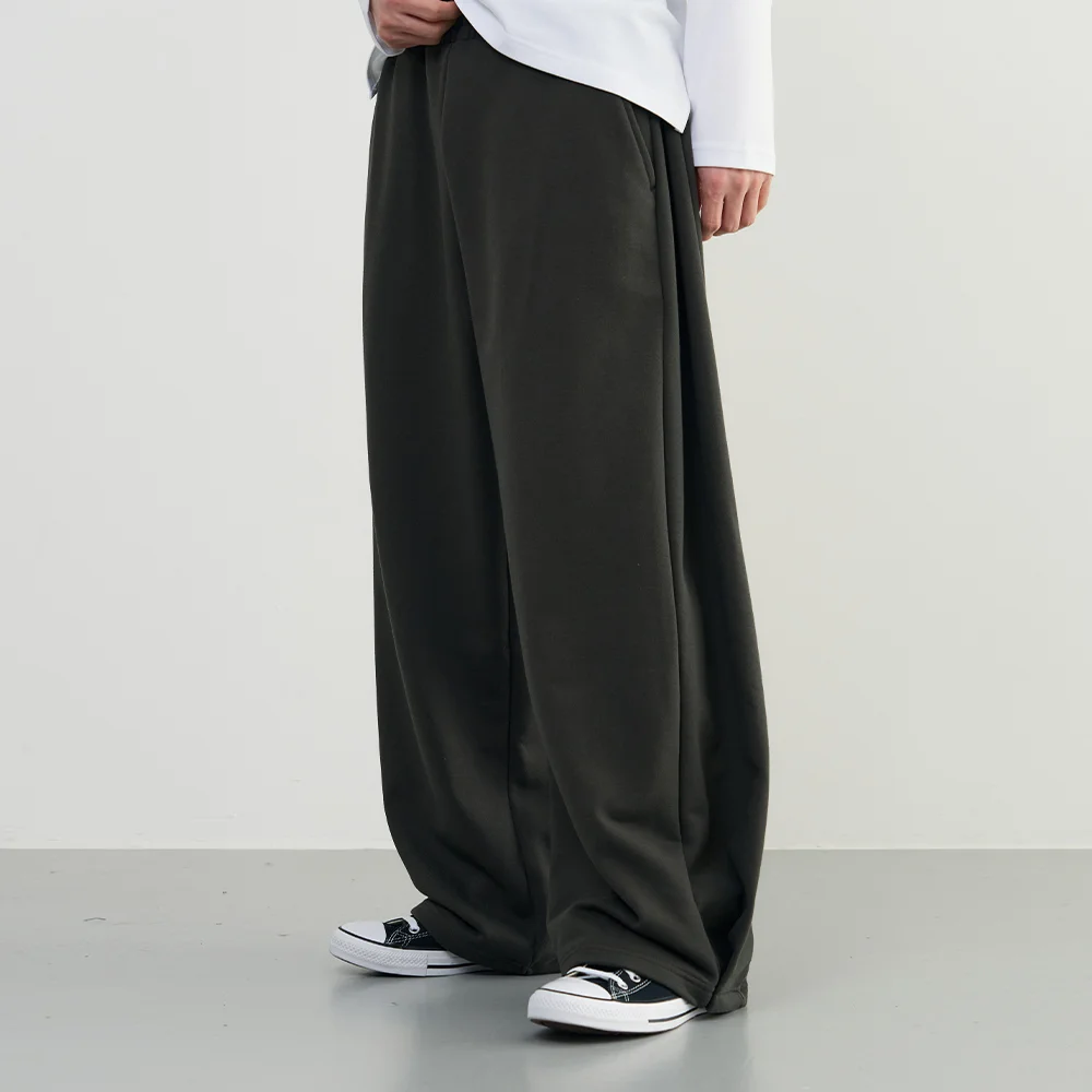 Comfy inverted pleat sweat pants