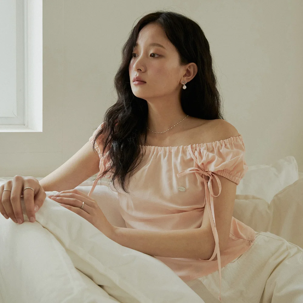 Shirring cap sleeve ribbon blouse - pink