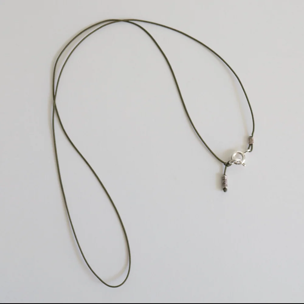 Silk thread necklace