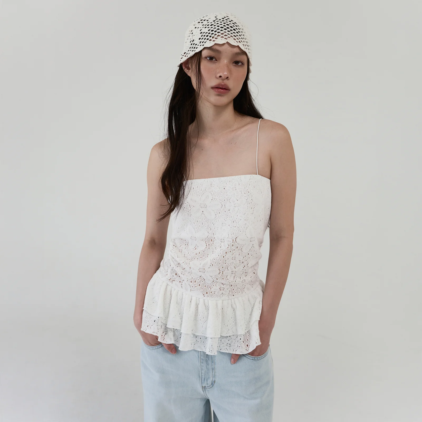 FLORAL LACE RUFFLE TOP - WHITE
