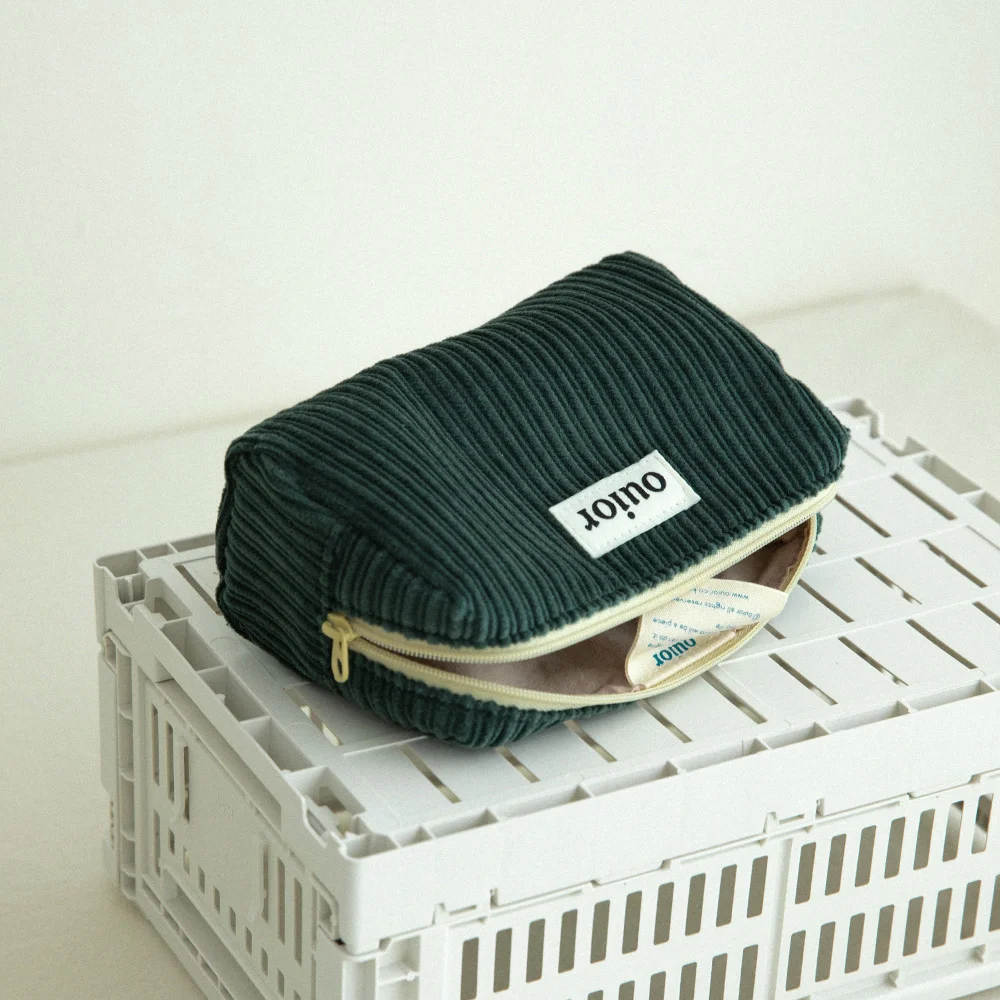 ouior everyday pouch - corduroy midnight green