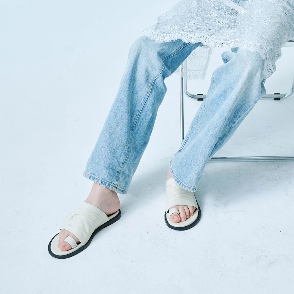 Cols wrinkle sandals (Cream)