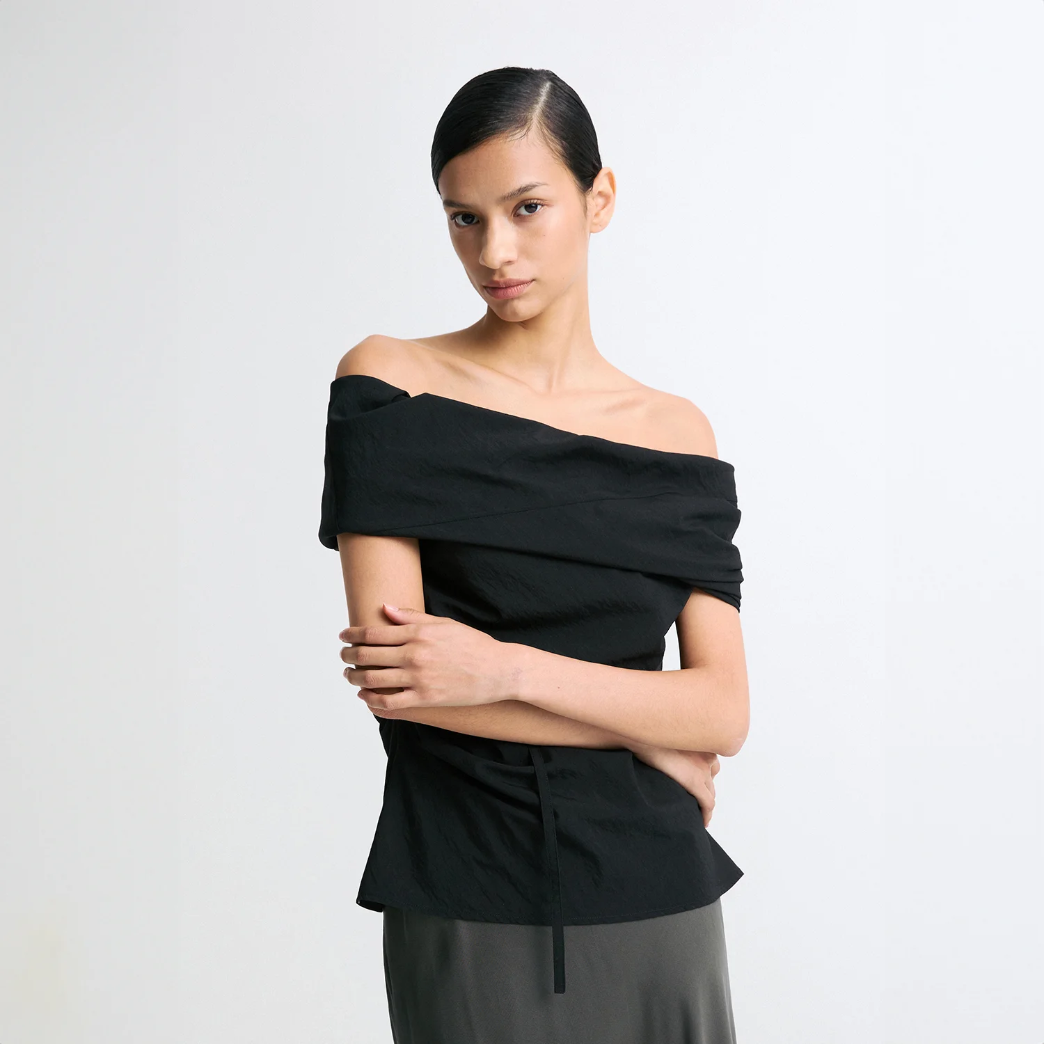OFF SHOULDER BELTED BLOUSE BLACK