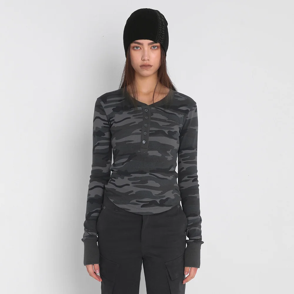 HENLEY NECK BUTTON CAMOUFLAGE T-SHIRT_CHARCOAL