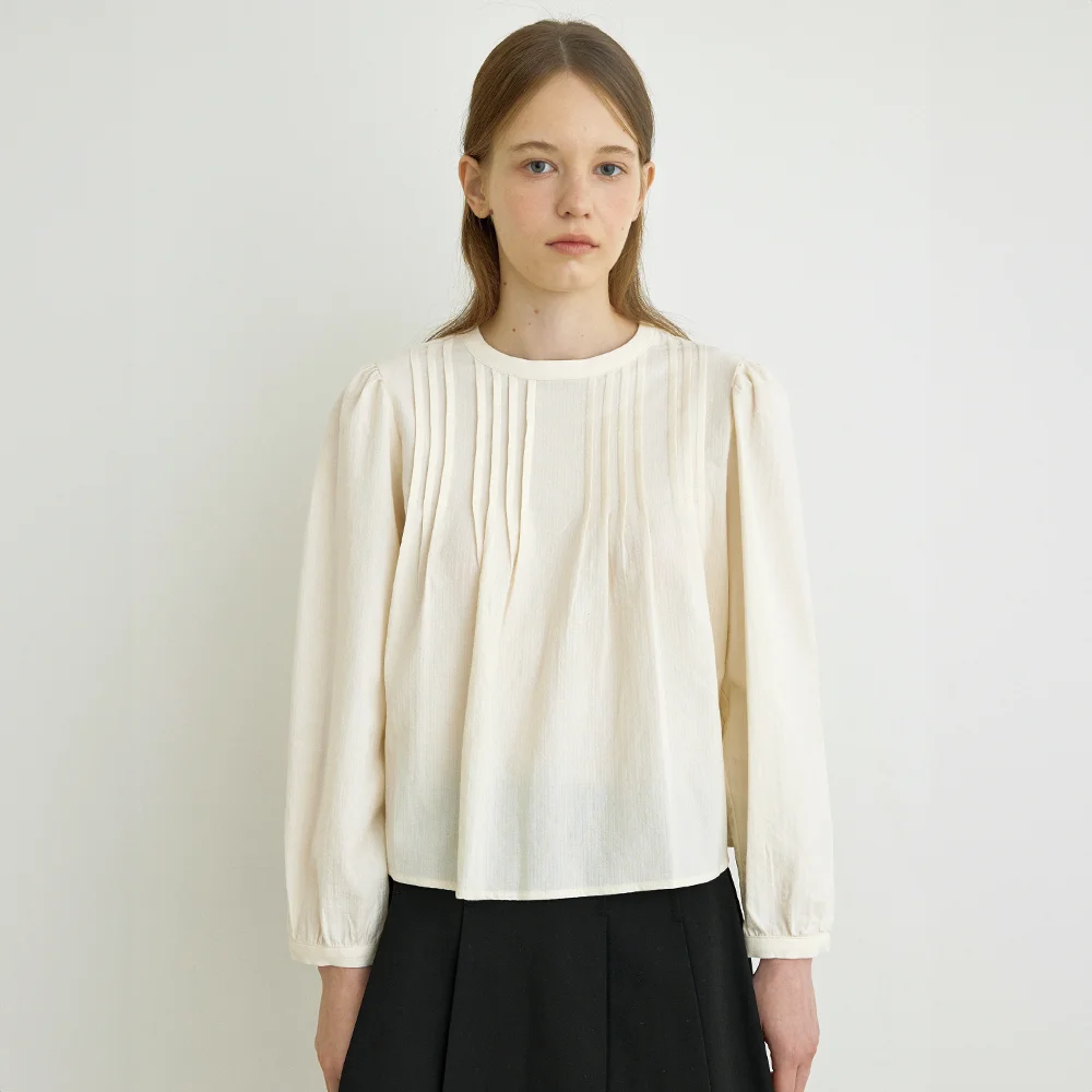 Long sleeve pintuck minit blouse (Cream)