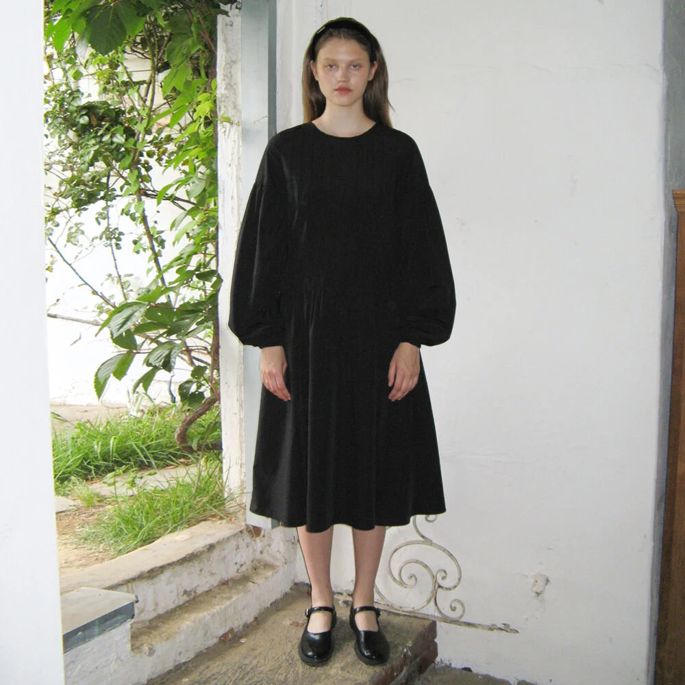 Tuck Shirring Dress (Black)