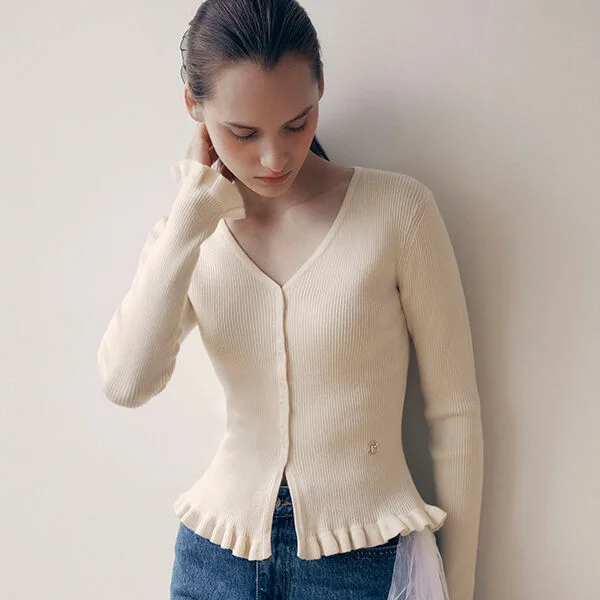 V NECK RUFFLE CARDIGAN IVORY