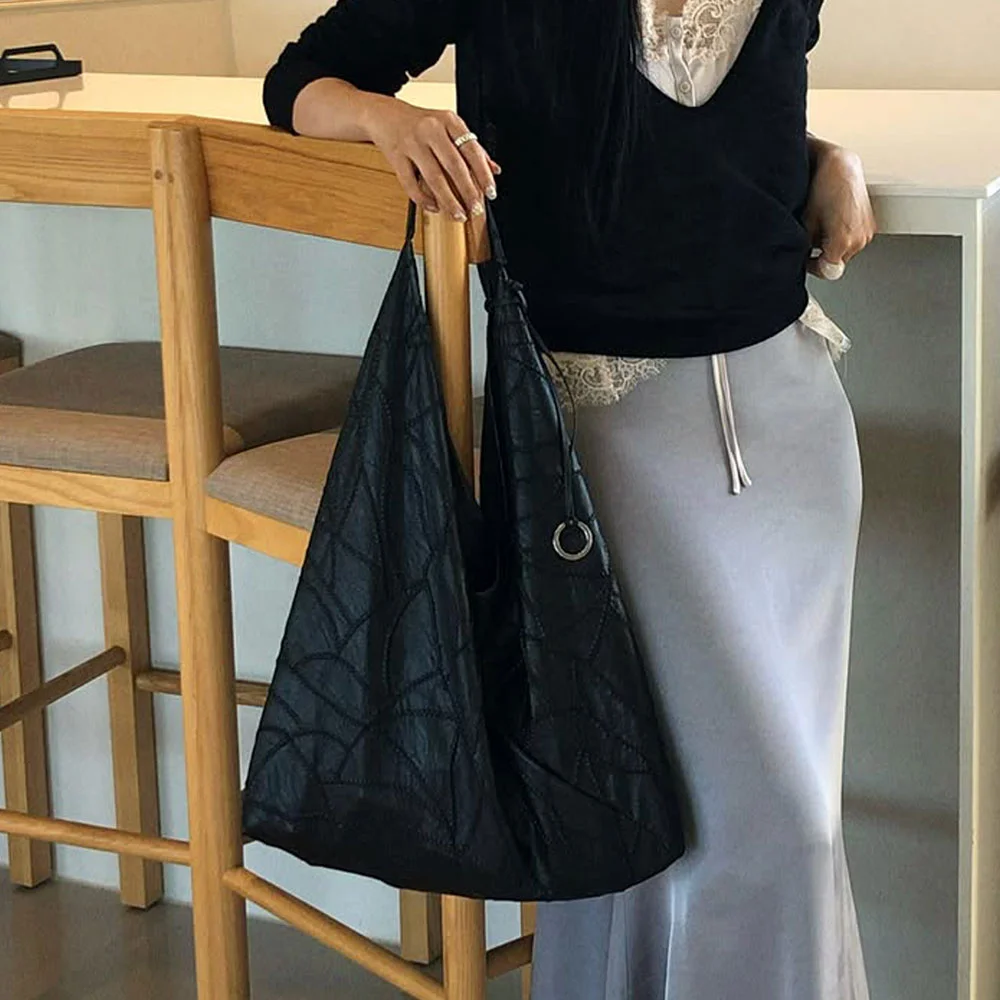 更多 波紋 皮革 Hobo Bag_Onyx Black