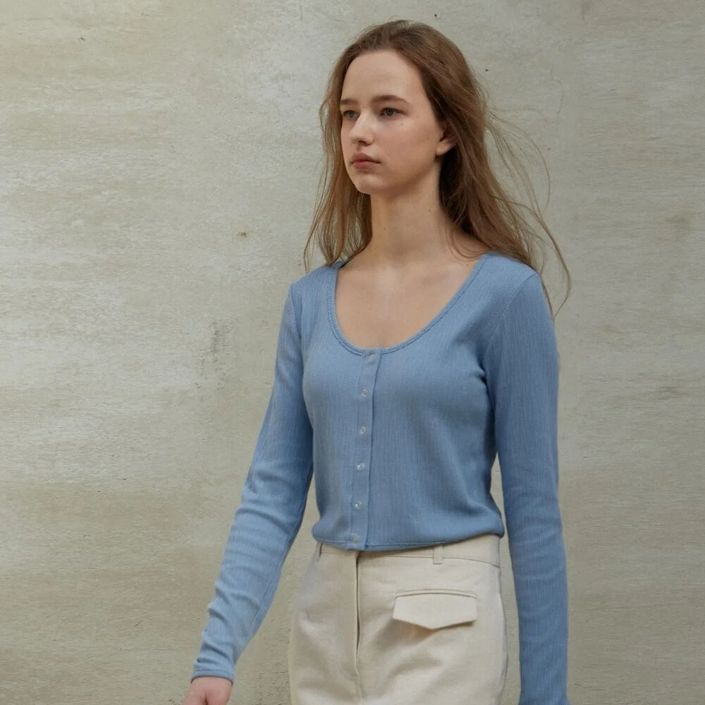 DEEP NECK CROP CARDIGAN SKY