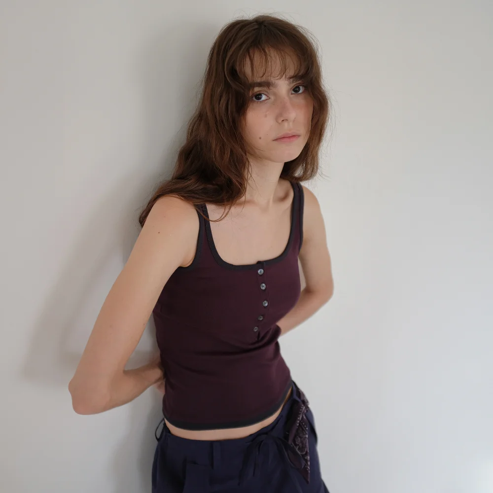 Modal Outline Sleeveless T-Shirt (Purple)